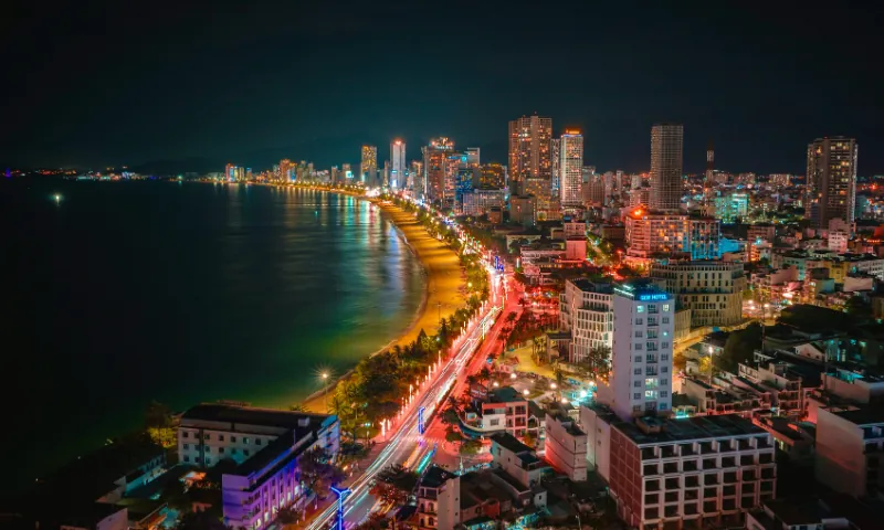 Vietnam: Insights & Islands